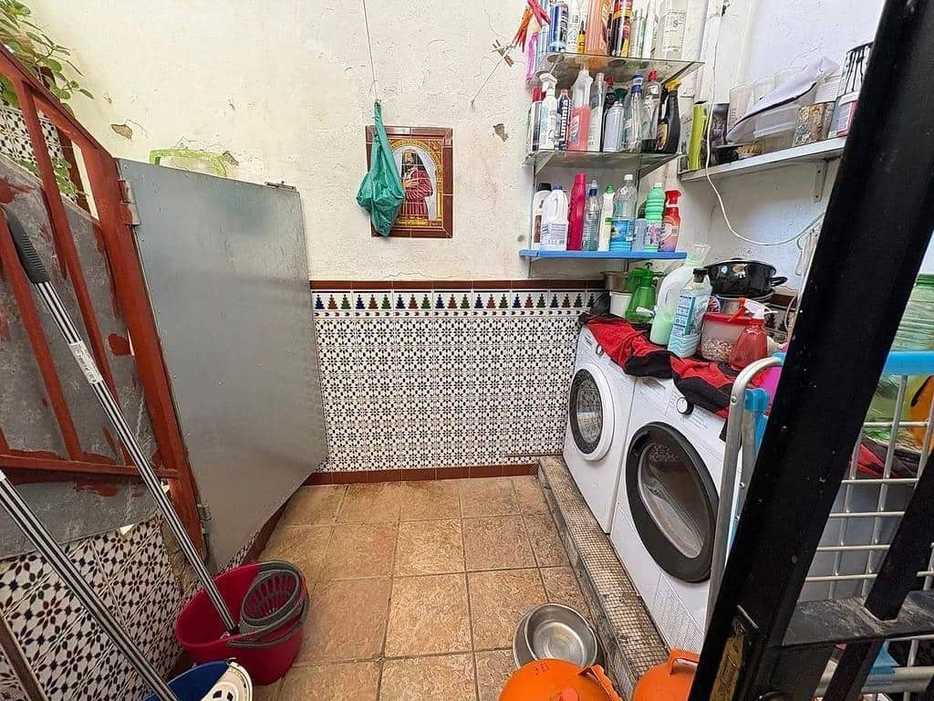 3 soveværelse Byhus til salg i Cordoba by - € 117.900 (Ref: 9973384)