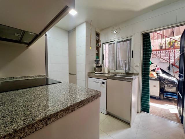 3 soveværelse Byhus til salg i Córdoba by - € 117.900 (Ref: 9973384)