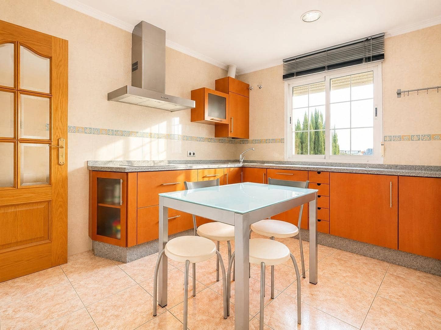3 soverom Finca/Herregård til salgs i El Higueron med garasje - € 180 000 (Ref: 9978961)