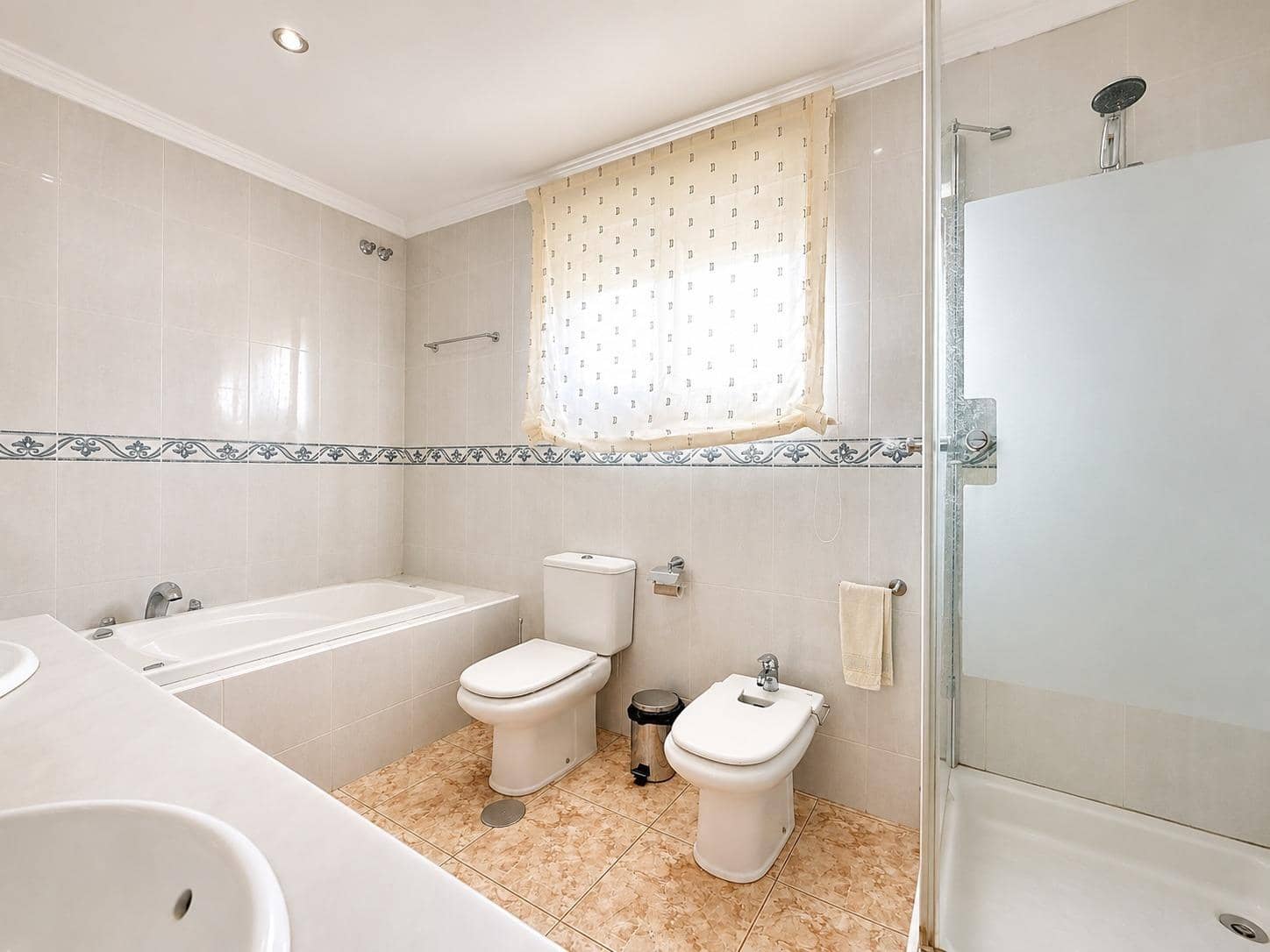 3 soverom Finca/Herregård til salgs i El Higueron med garasje - € 180 000 (Ref: 9978961)