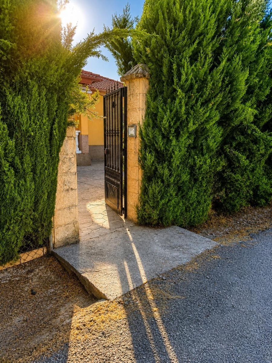 3 soverom Finca/Herregård til salgs i El Higueron med garasje - € 180 000 (Ref: 9978961)