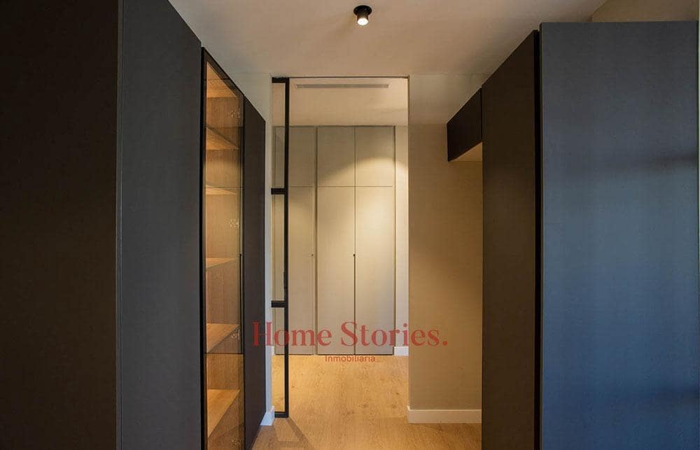 3 bedroom Flat for rent in Arrancapins, Valencia city € 1,850 (Ref