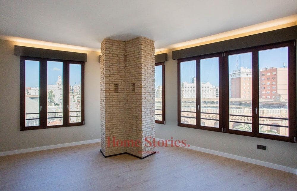 3 bedroom Flat for rent in Arrancapins, Valencia city € 1,850 (Ref