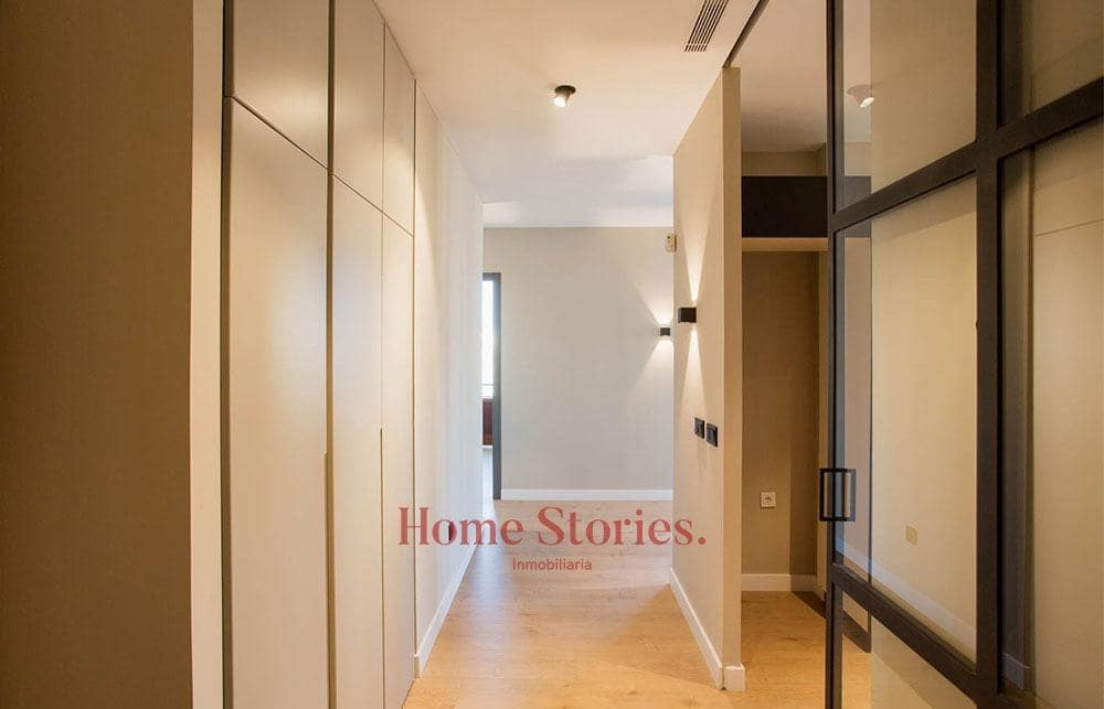 3 bedroom Flat for rent in Arrancapins, Valencia city € 1,850 (Ref