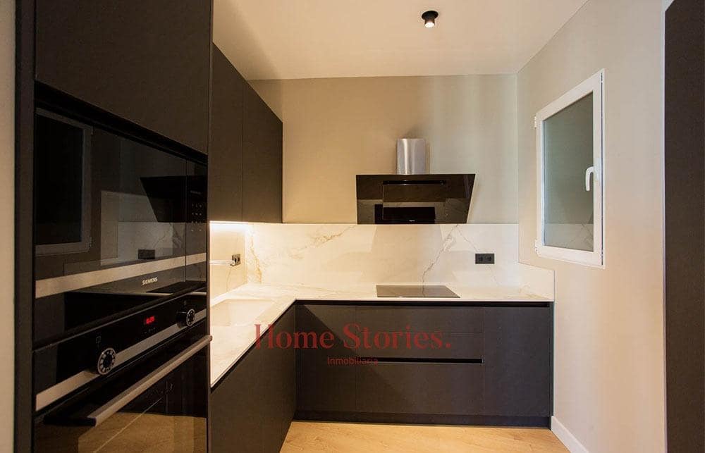 3 bedroom Flat for rent in Arrancapins, Valencia city € 1,850 (Ref