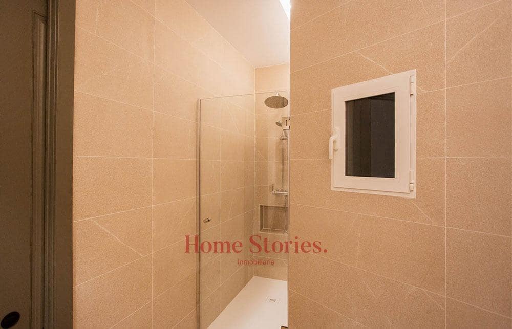 3 bedroom Flat for rent in Arrancapins, Valencia city € 1,850 (Ref