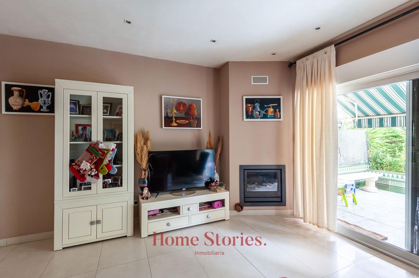 4 bedroom Villa for sale in La Cañada, Paterna with pool € 380,000