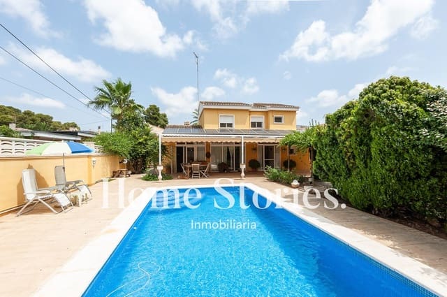 Chalet de 5 habitaciones en La Cañada, Paterna en venta con piscina - 700.000 € (Ref: 9073468)