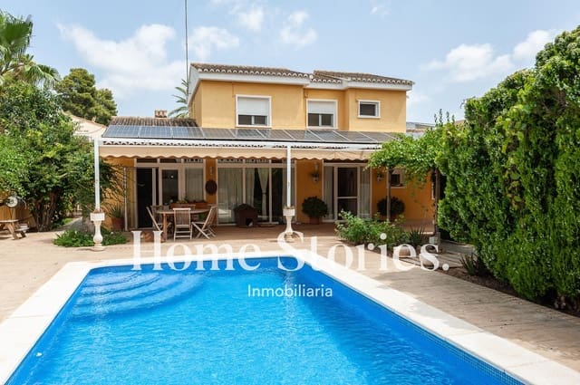 Chalet de 5 habitaciones en La Cañada, Paterna en venta con piscina - 700.000 € (Ref: 9073468)