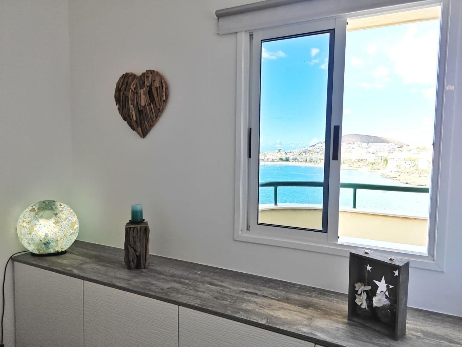 1 soverom Leilighet til salgs i Los Cristianos med svømmebasseng garasje - € 385 000 (Ref: 10004610)