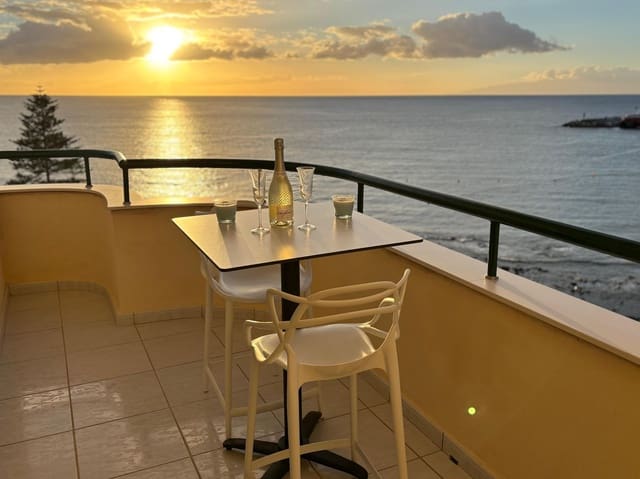 1 soverom Leilighet til salgs i Los Cristianos, Arona med svømmebasseng garasje - € 385 000 (Ref: 10004610)