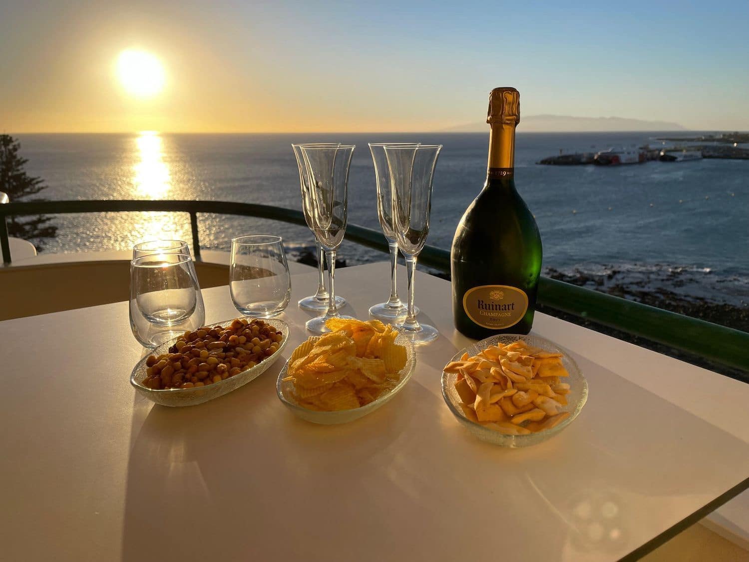 1 soverom Leilighet til salgs i Los Cristianos med svømmebasseng garasje - € 385 000 (Ref: 10004610)