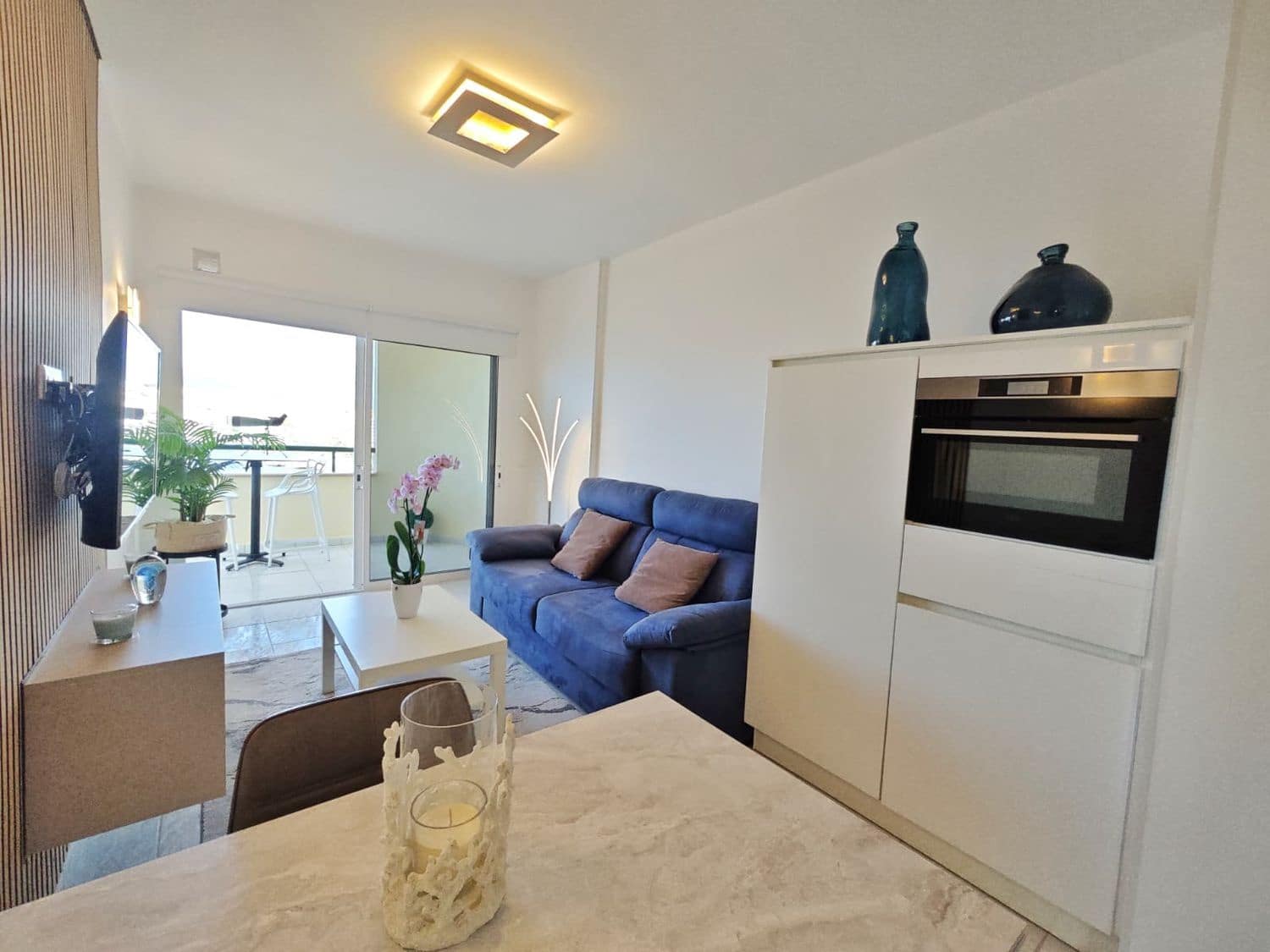 1 soverom Leilighet til salgs i Los Cristianos med svømmebasseng garasje - € 385 000 (Ref: 10004610)
