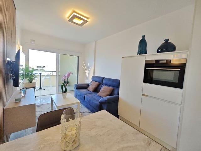 1 soverom Leilighet til salgs i Los Cristianos, Arona med svømmebasseng garasje - € 385 000 (Ref: 10004610)