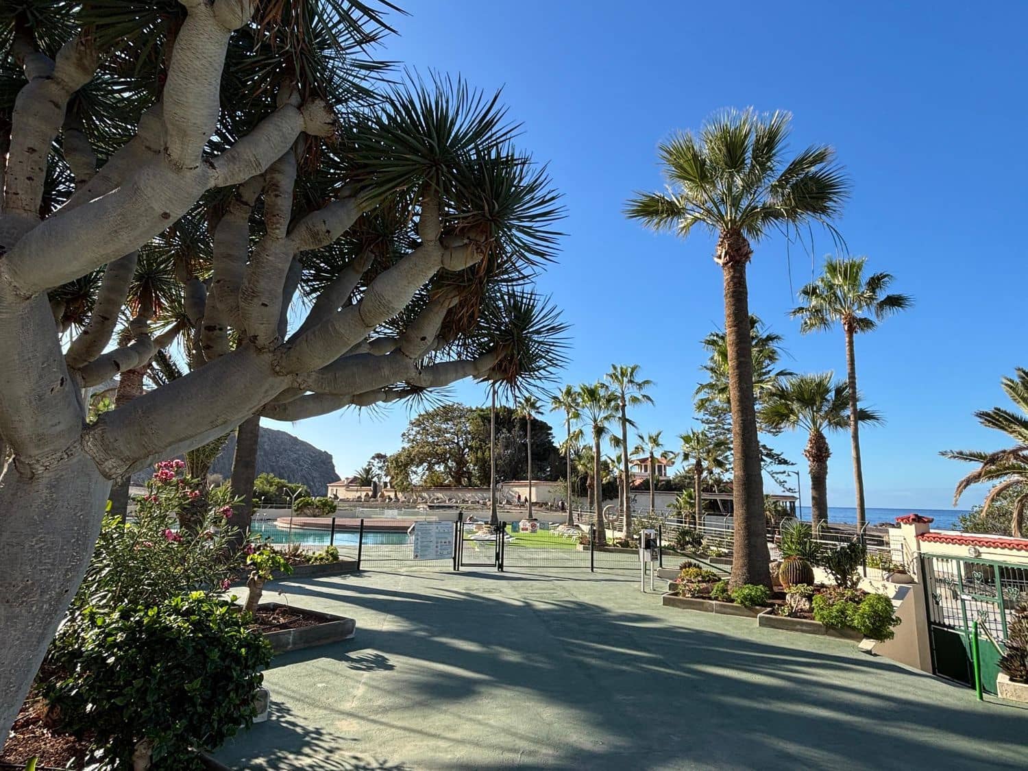 1 soverom Leilighet til salgs i Los Cristianos med svømmebasseng garasje - € 385 000 (Ref: 10004610)