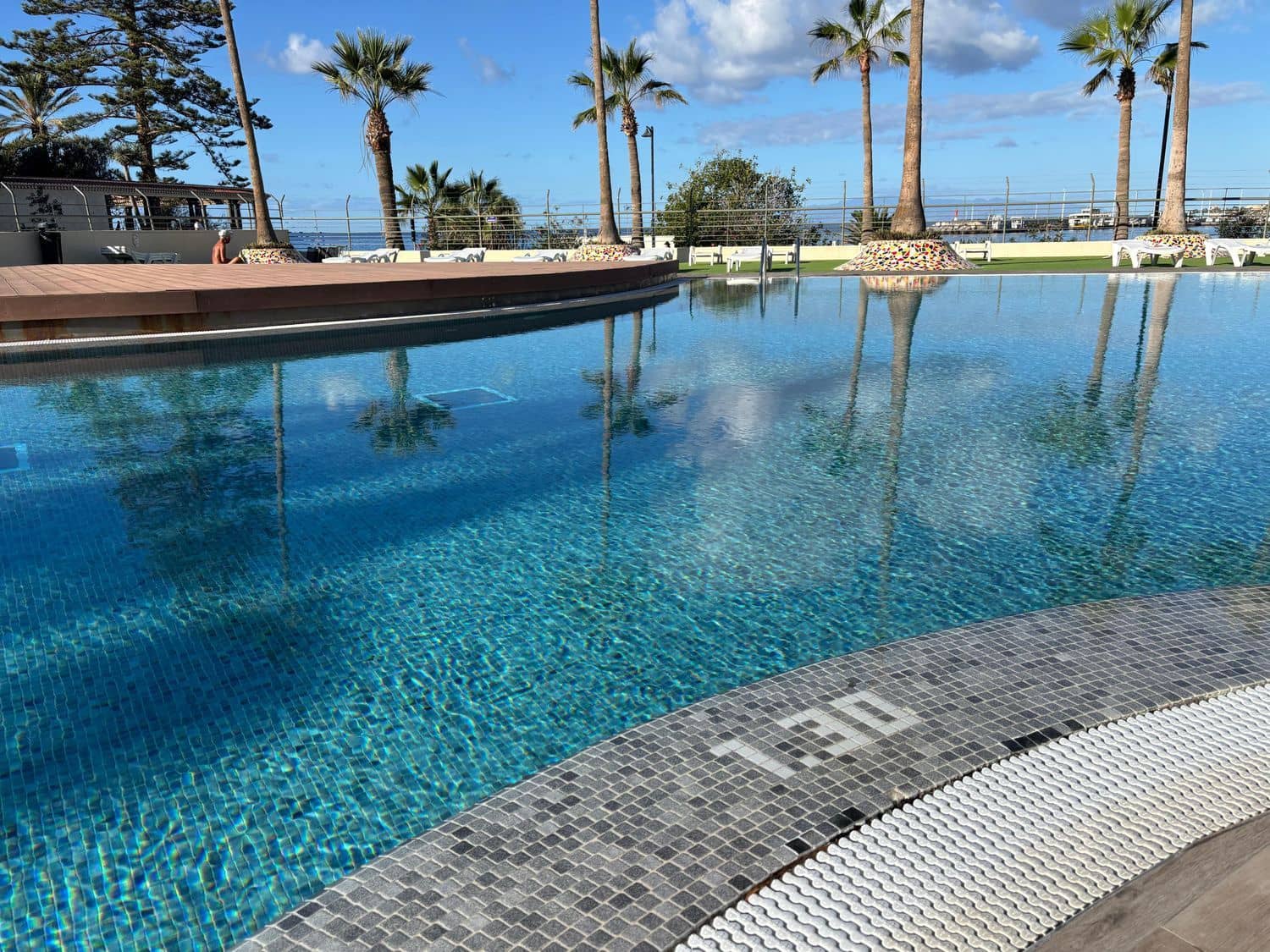 1 soverom Leilighet til salgs i Los Cristianos med svømmebasseng garasje - € 385 000 (Ref: 10004610)