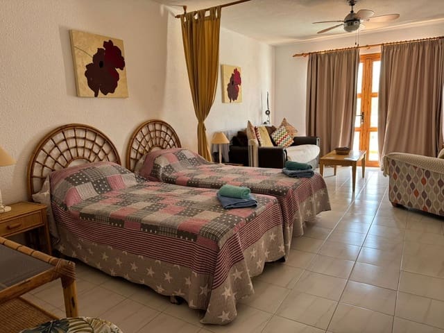 Lejlighed til salg i Los Cristianos, Arona med swimmingpool garage - € 199.999 (Ref: 10004611)