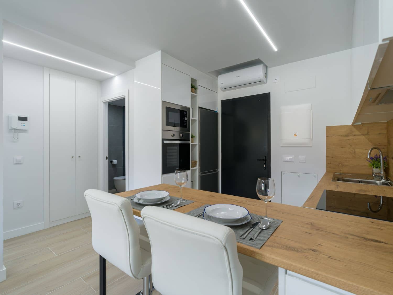 1 sypialnia Apartament do wynajęcia w Puerto Rico z basenem garażem - 1 900 € (Ref: 10013929)