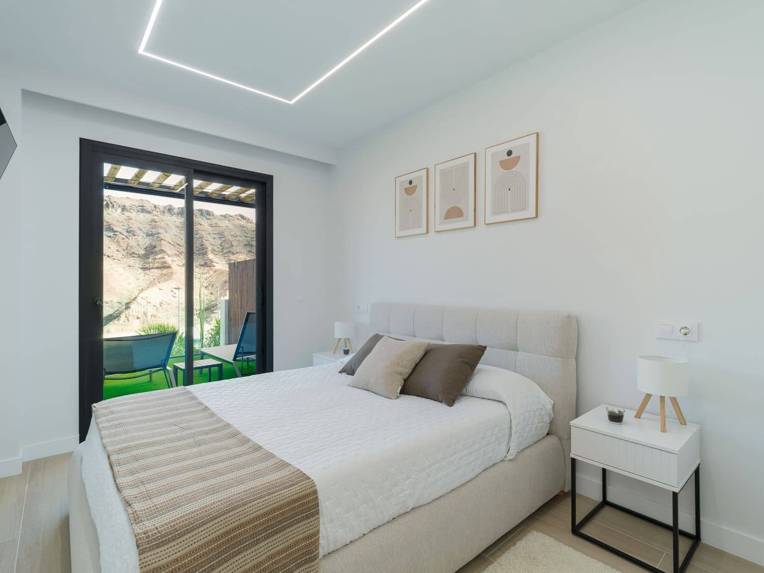 1 sypialnia Apartament do wynajęcia w Puerto Rico z basenem garażem - 1 900 € (Ref: 10013929)