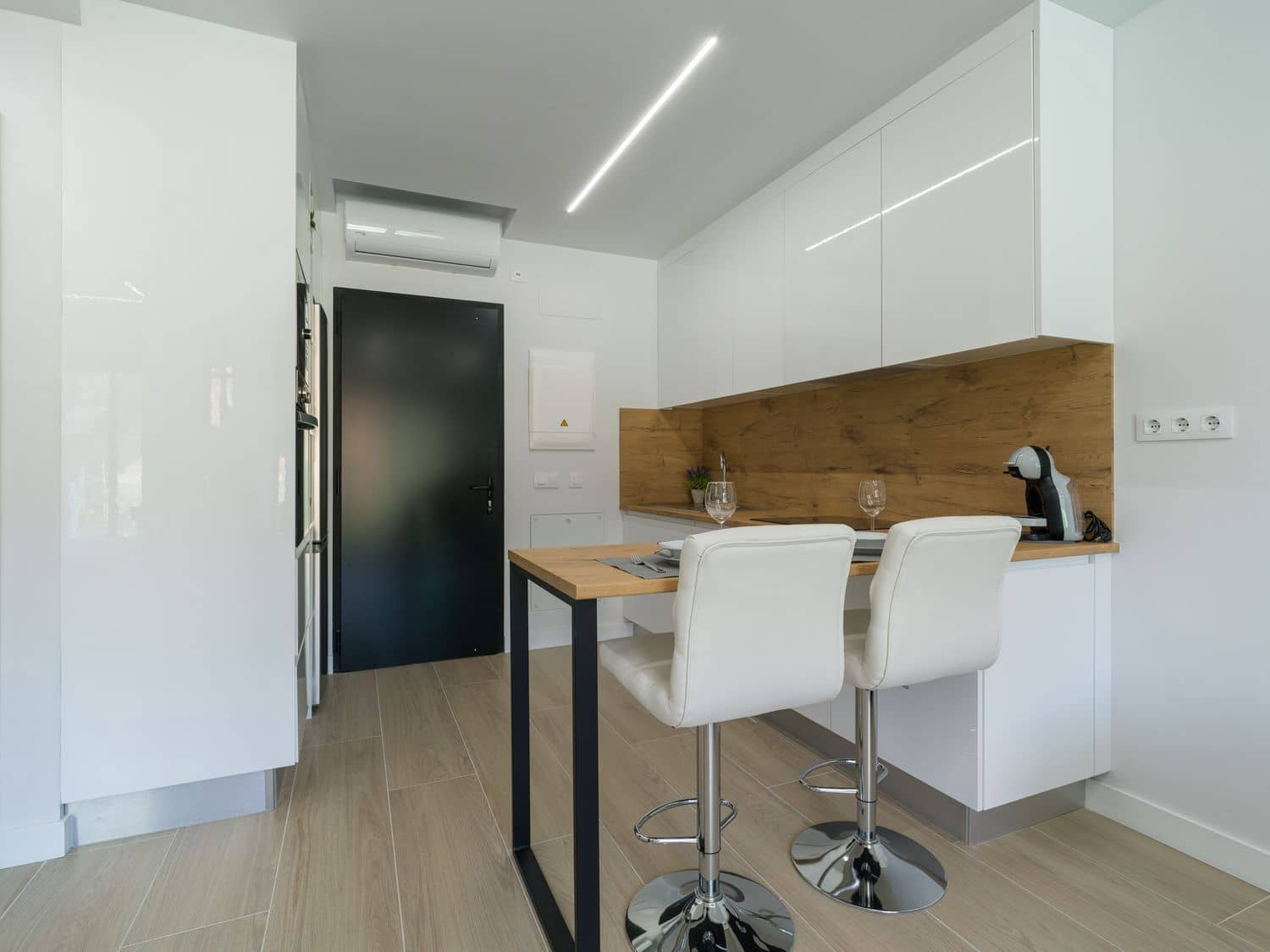 1 sypialnia Apartament do wynajęcia w Puerto Rico z basenem garażem - 1 900 € (Ref: 10013929)