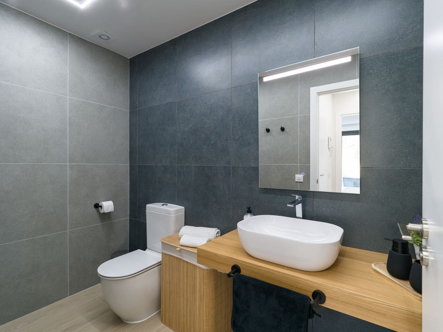 1 sypialnia Apartament do wynajęcia w Puerto Rico z basenem garażem - 1 900 € (Ref: 10013929)