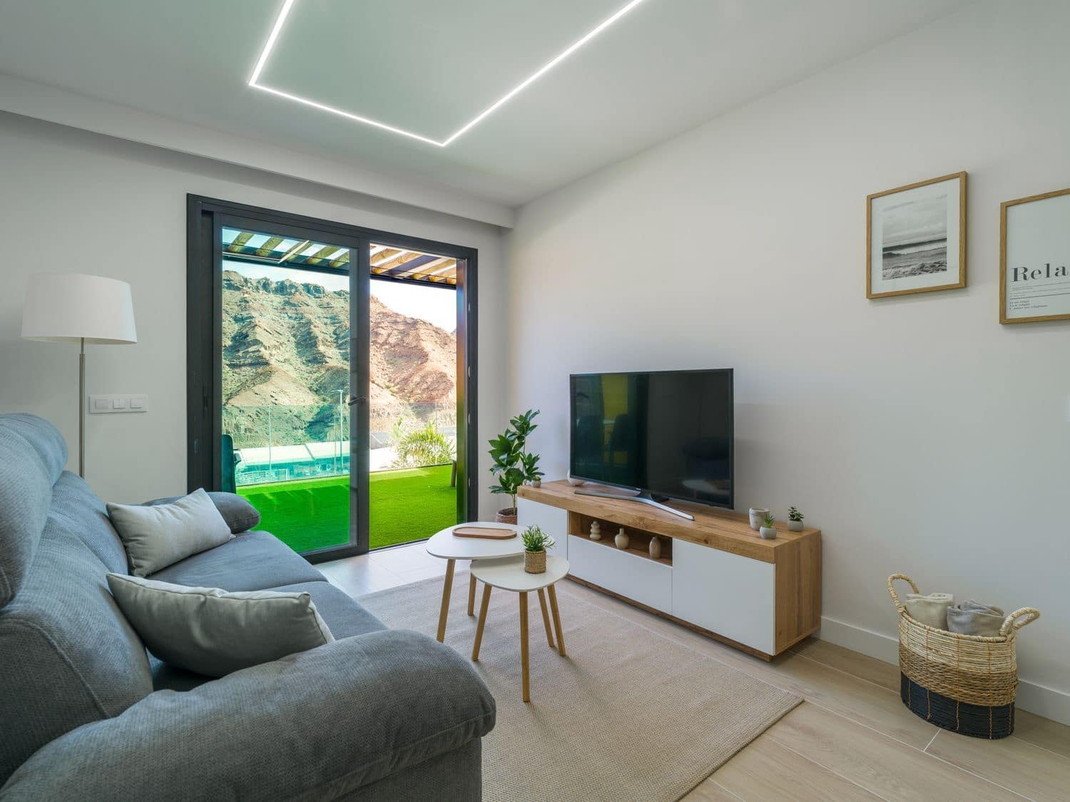 1 sypialnia Apartament do wynajęcia w Puerto Rico z basenem garażem - 1 900 € (Ref: 10013929)