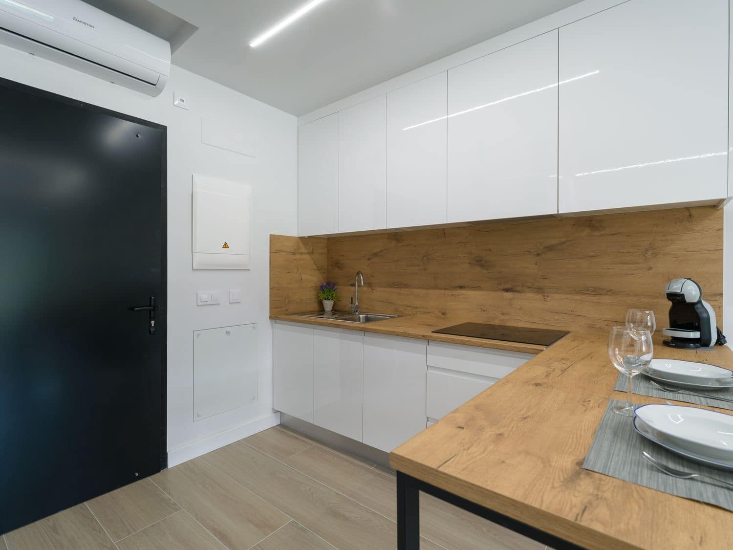 1 sypialnia Apartament do wynajęcia w Puerto Rico z basenem garażem - 1 900 € (Ref: 10013929)