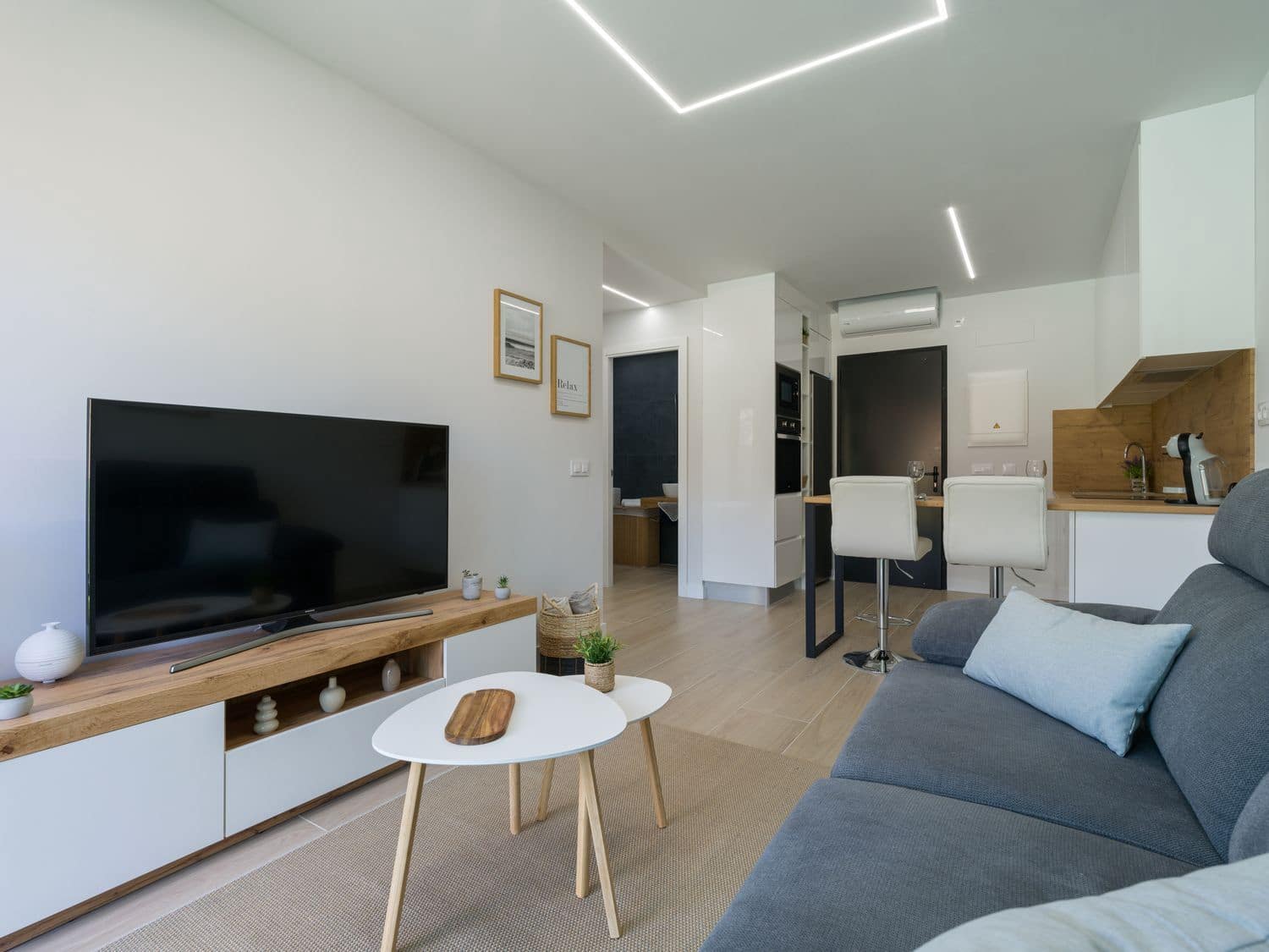 1 sypialnia Apartament do wynajęcia w Puerto Rico z basenem garażem - 1 900 € (Ref: 10013929)