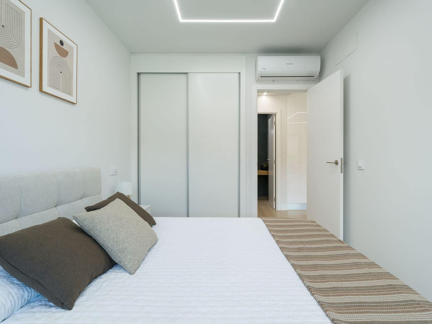 1 sypialnia Apartament do wynajęcia w Puerto Rico z basenem garażem - 1 900 € (Ref: 10013929)