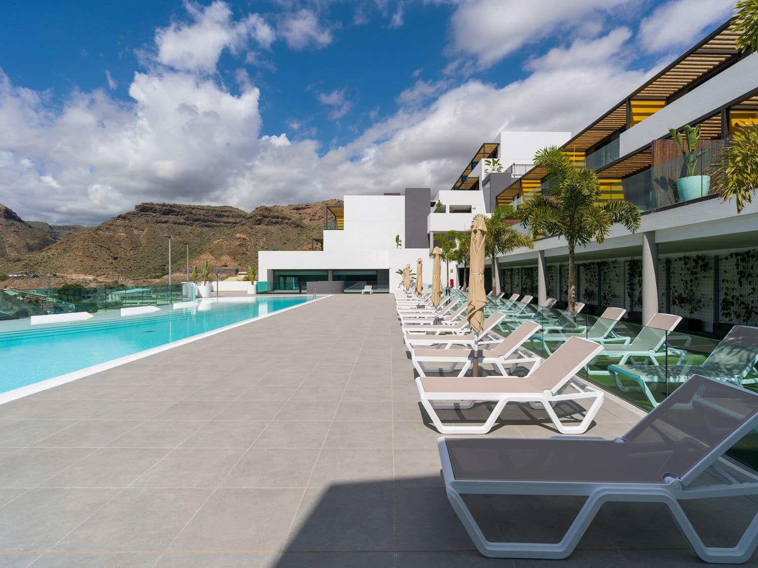 1 slaapkamer Appartement te koop in Puerto Rico met zwembad garage - € 357.000 (Ref: 10013930)