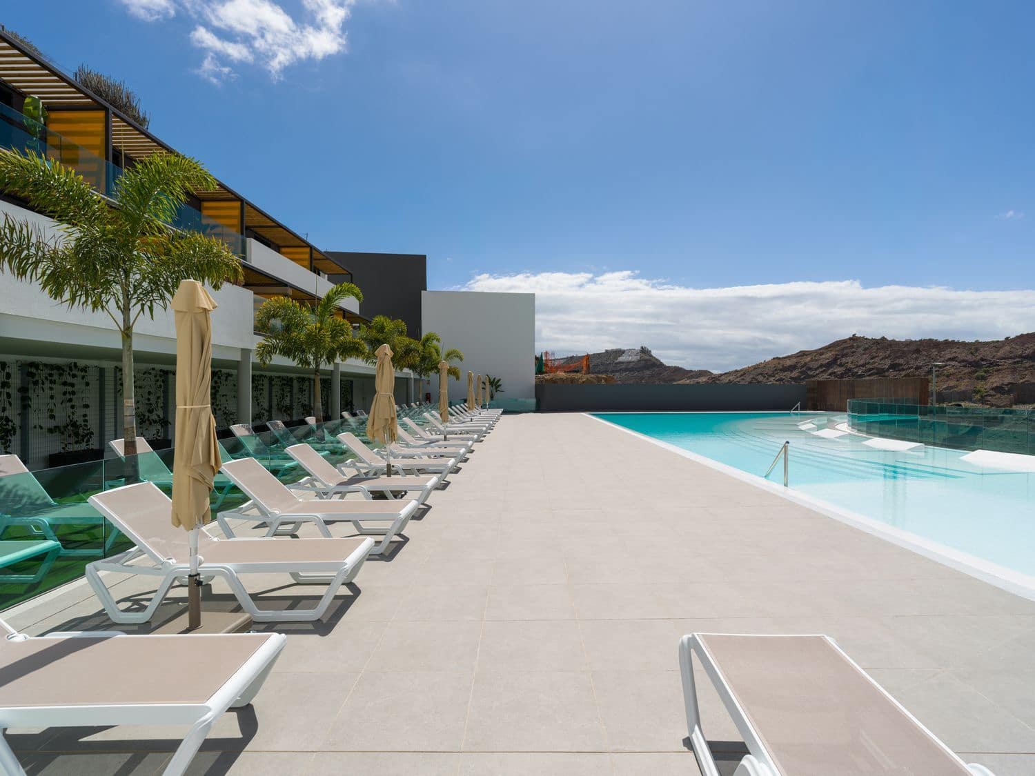 1 slaapkamer Appartement te koop in Puerto Rico met zwembad garage - € 357.000 (Ref: 10013930)