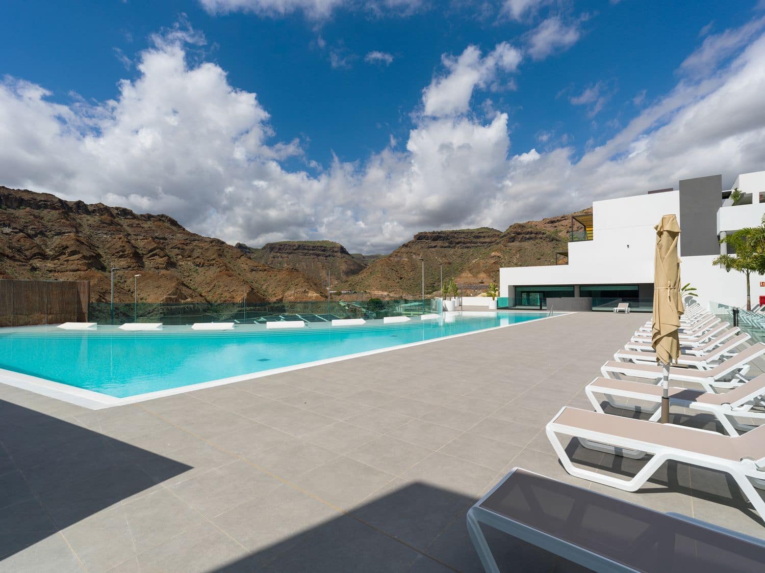 1 slaapkamer Appartement te koop in Puerto Rico met zwembad garage - € 357.000 (Ref: 10013930)