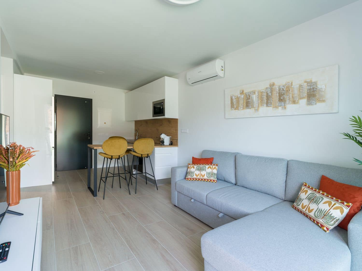 1 soveværelse Lejlighed til leje i Puerto Rico med swimmingpool garage - € 1.900 (Ref: 10013931)