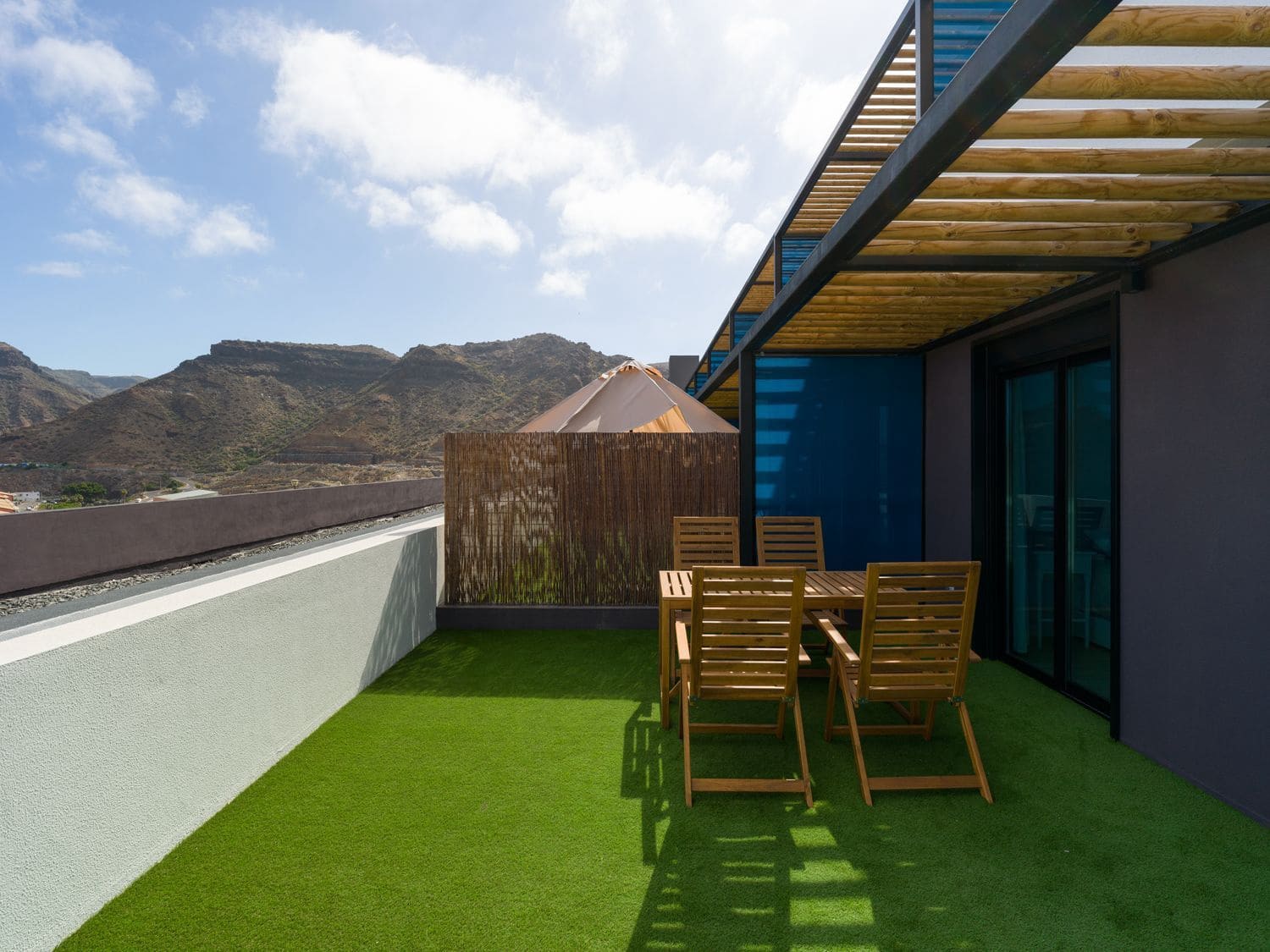 1 soveværelse Lejlighed til leje i Puerto Rico med swimmingpool garage - € 1.900 (Ref: 10013931)