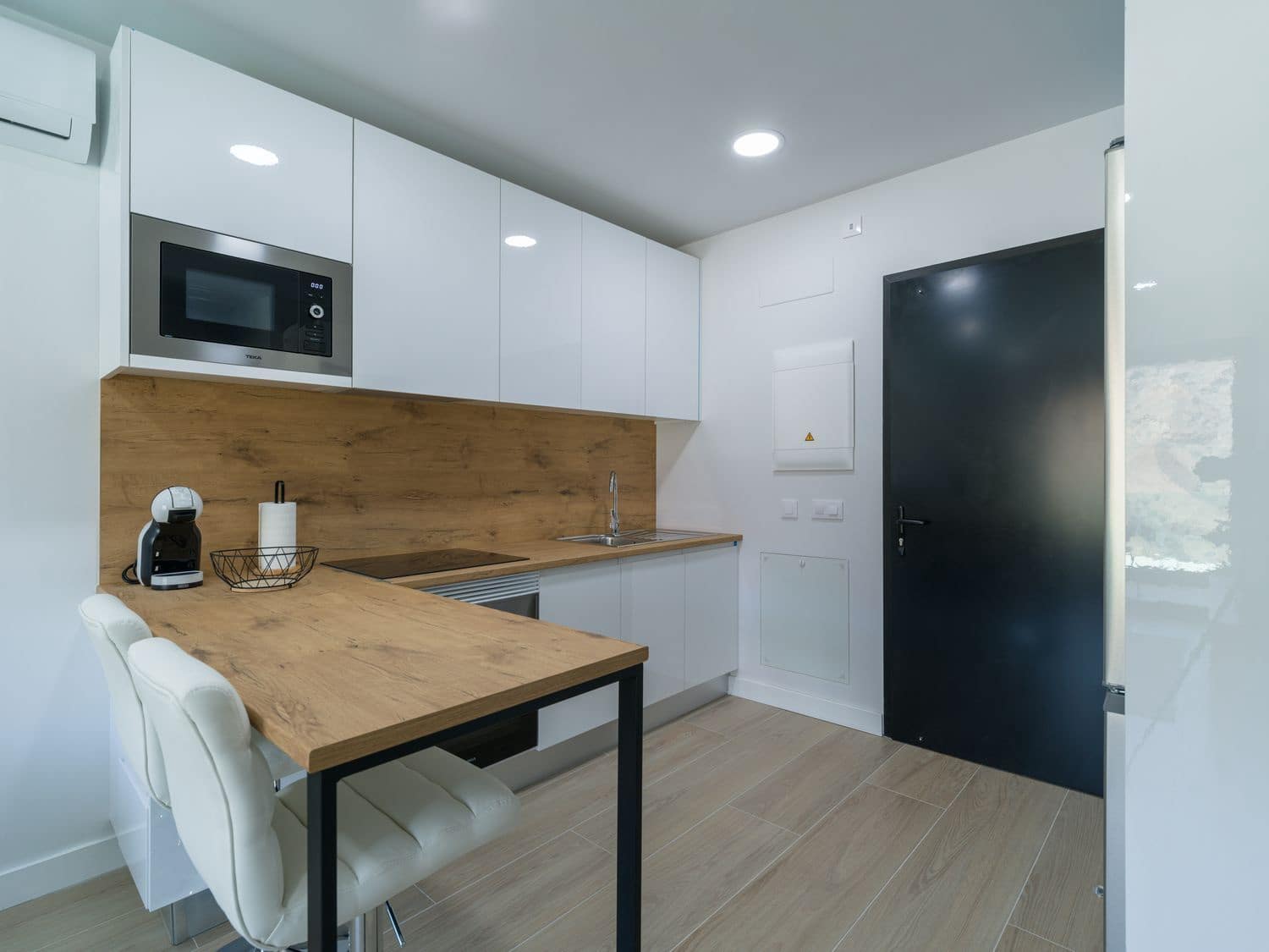 Appartement de 1 chambre à louer à Puerto Rico avec piscine garage - 1 800 € (Ref: 10013932)