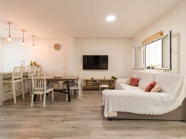 3 sypialnia Apartament na sprzedaż w Santa Lucía de Tirajana z garażem - 245 000 € (Ref: 10013933)