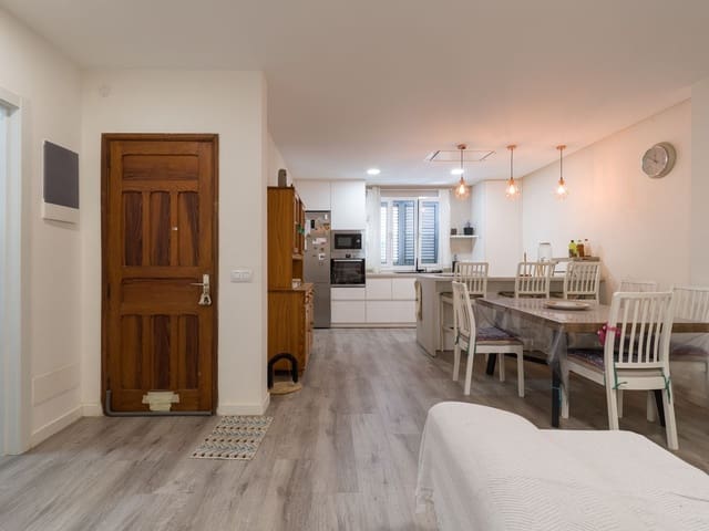 3 sypialnia Apartament na sprzedaż w Santa Lucía de Tirajana z garażem - 245 000 € (Ref: 10013933)