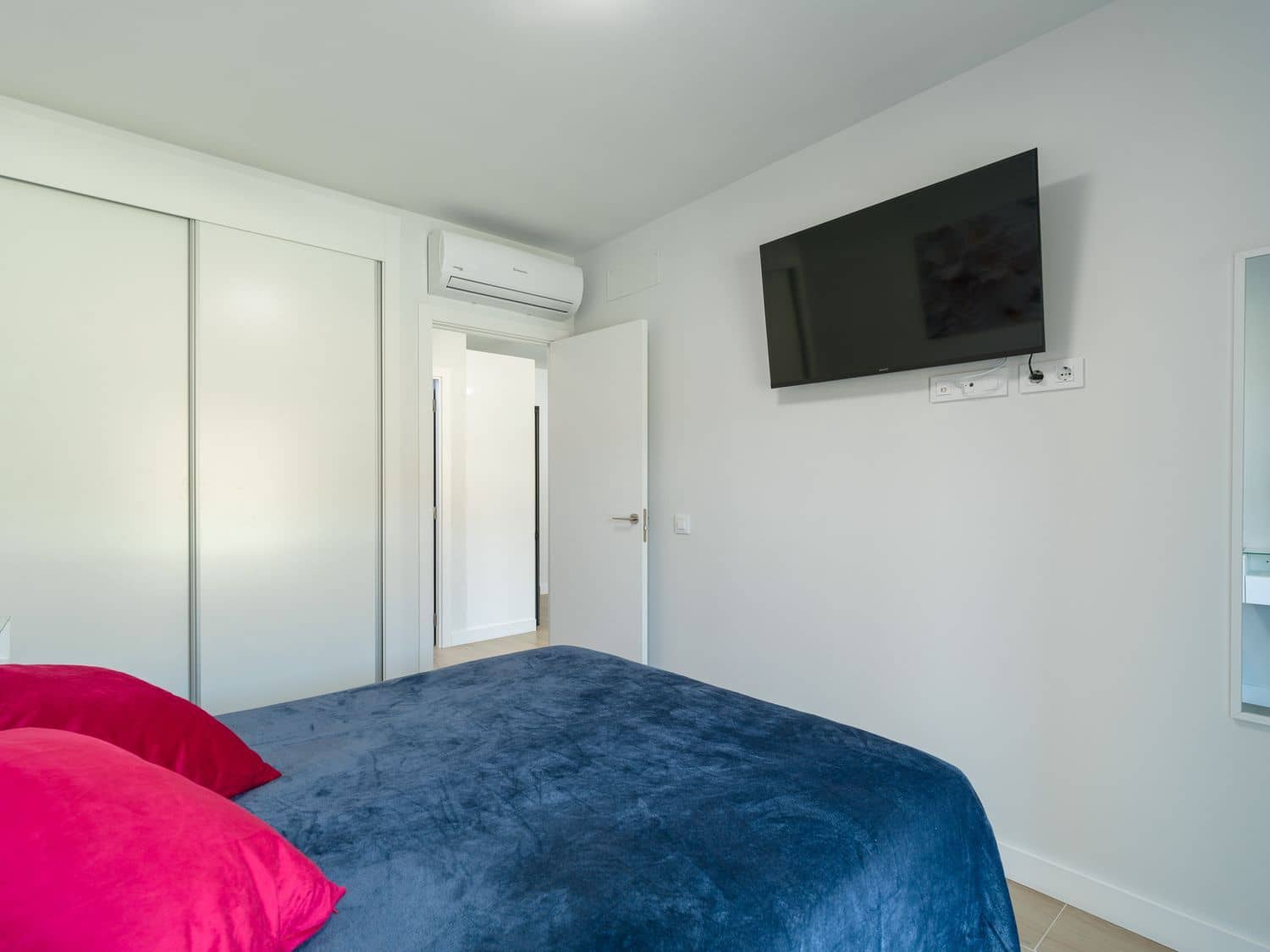 1 sypialnia Apartament do wynajęcia w Puerto Rico z basenem garażem - 1 700 € (Ref: 10013934)
