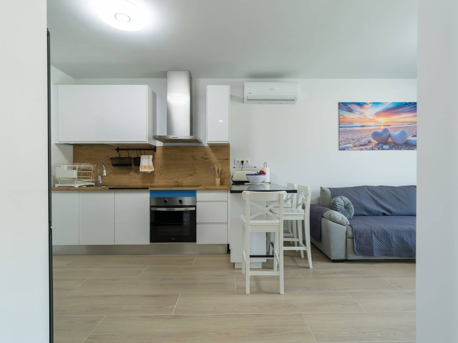 1 sypialnia Apartament do wynajęcia w Puerto Rico z basenem garażem - 1 700 € (Ref: 10013934)