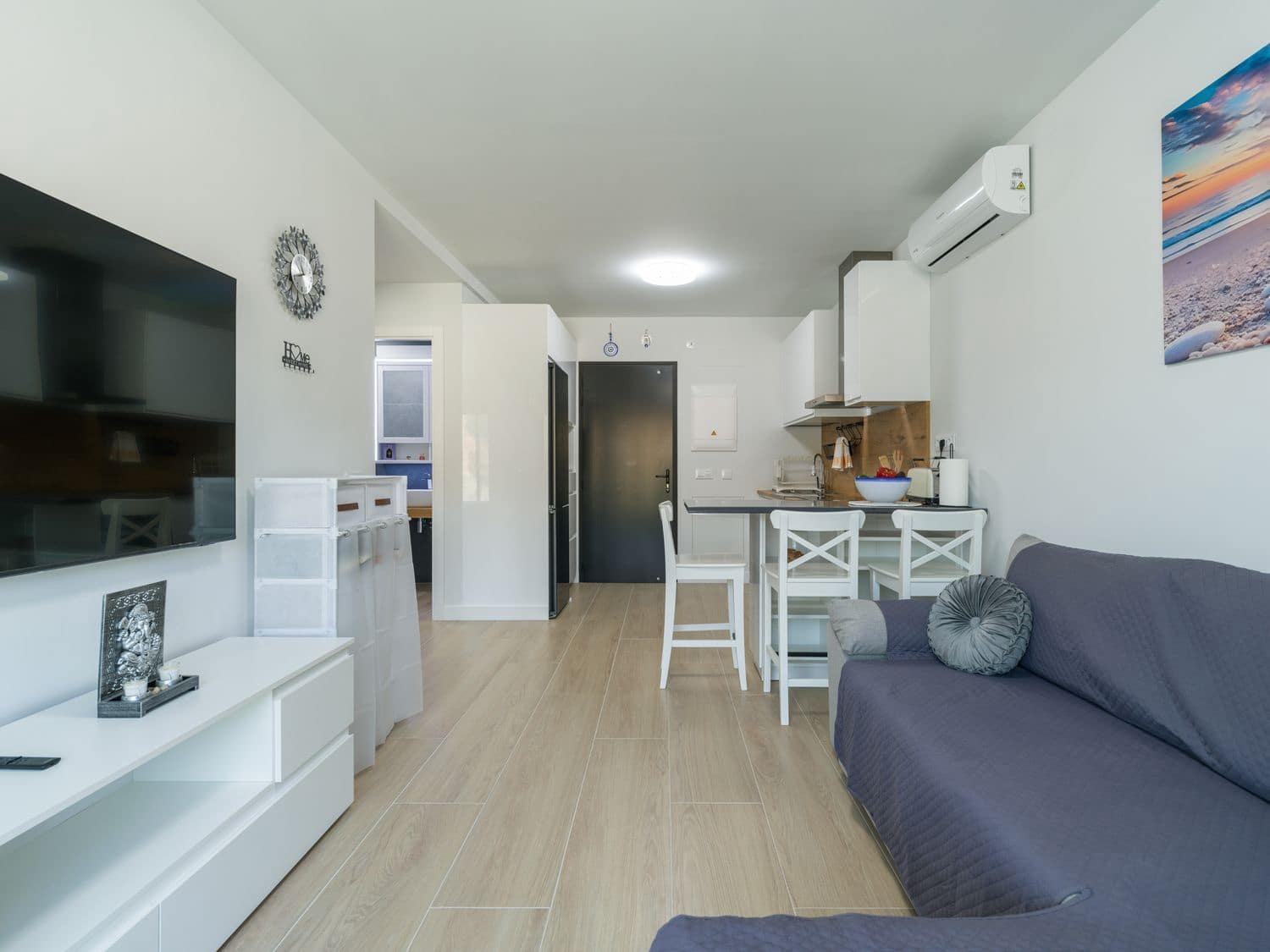 1 sypialnia Apartament do wynajęcia w Puerto Rico z basenem garażem - 1 700 € (Ref: 10013934)