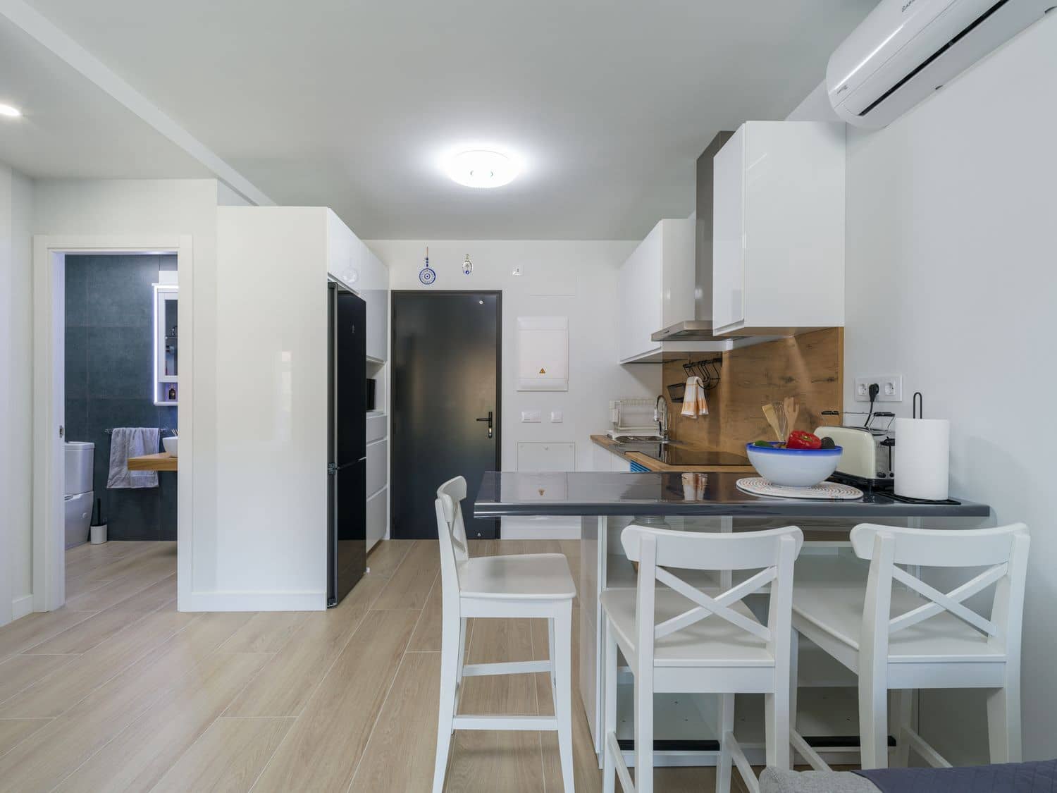 1 sypialnia Apartament do wynajęcia w Puerto Rico z basenem garażem - 1 700 € (Ref: 10013934)