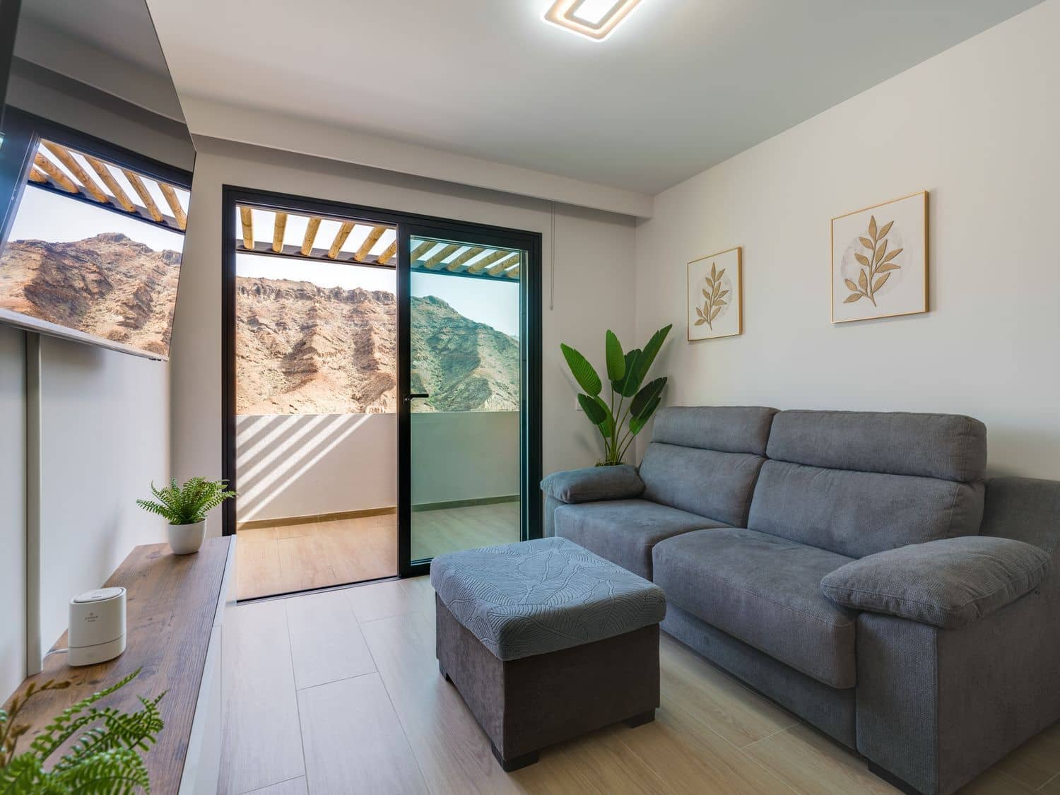 1 sypialnia Apartament do wynajęcia w Puerto Rico z basenem garażem - 1 800 € (Ref: 10013937)