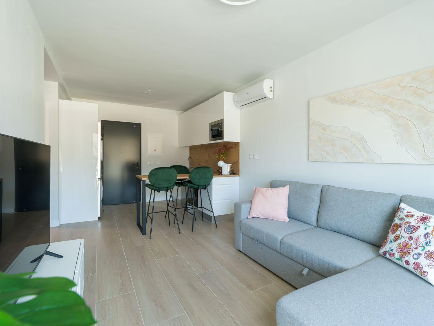 Apartamento de 1 habitación en Puerto Rico en alquiler con piscina garaje - 1.500 € (Ref: 10030017)