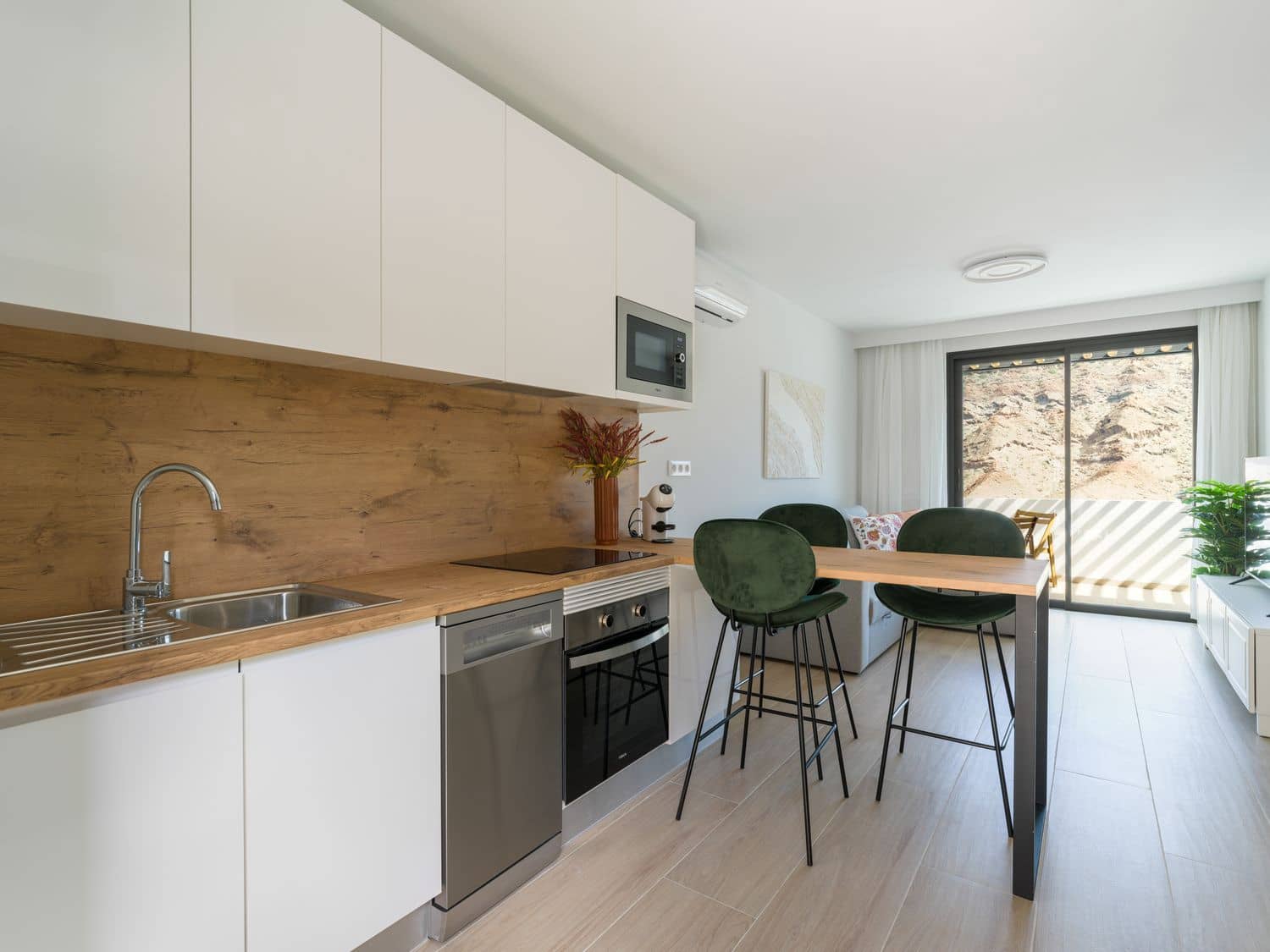 Apartamento de 1 habitación en Puerto Rico en alquiler con piscina garaje - 1.500 € (Ref: 10030017)