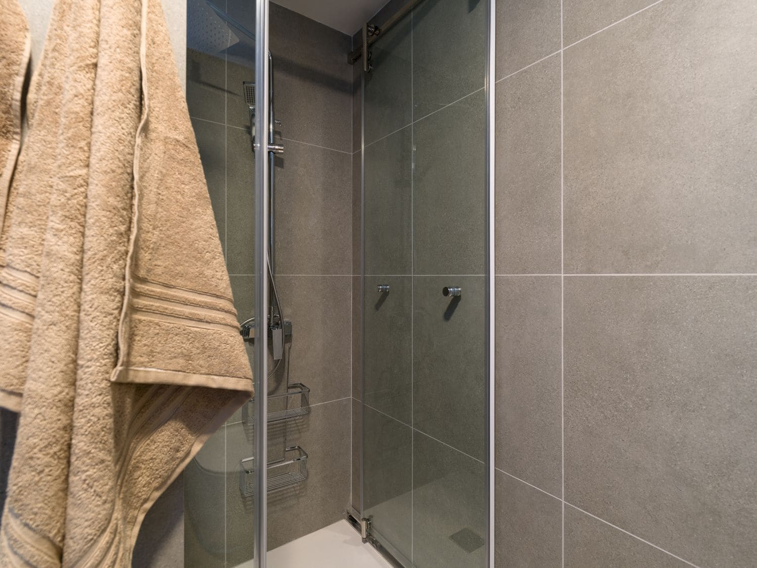 Apartamento de 1 habitación en Puerto Rico en alquiler con piscina garaje - 1.500 € (Ref: 10030017)