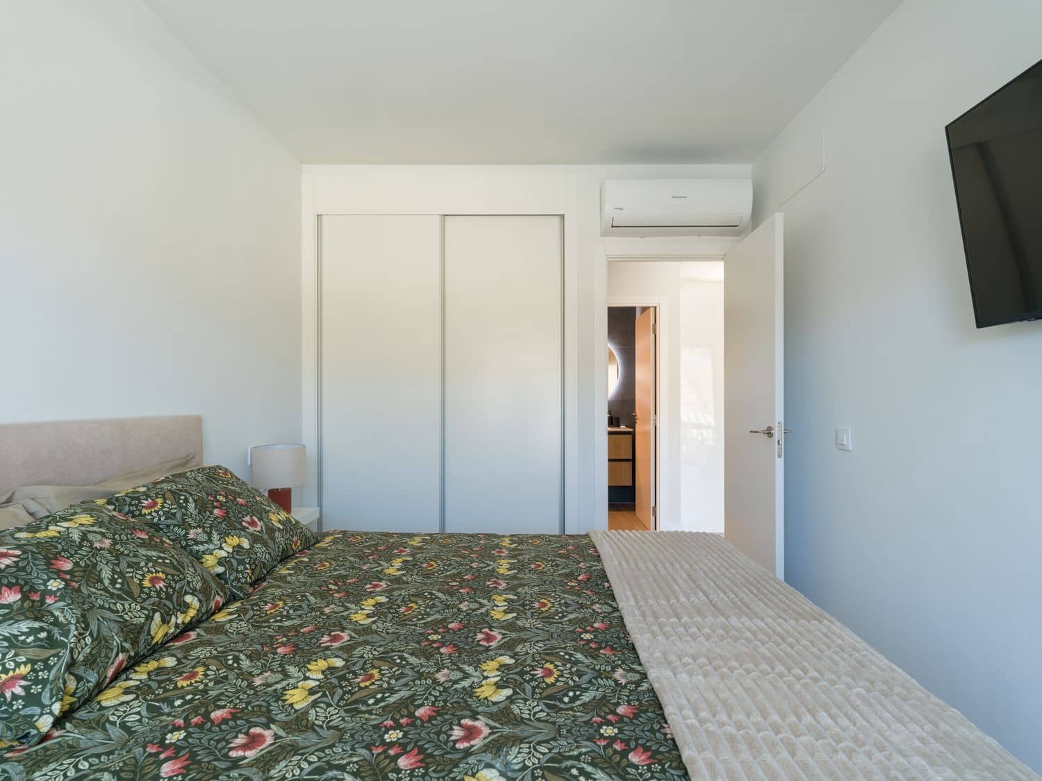Apartamento de 1 habitación en Puerto Rico en alquiler con piscina garaje - 1.500 € (Ref: 10030017)