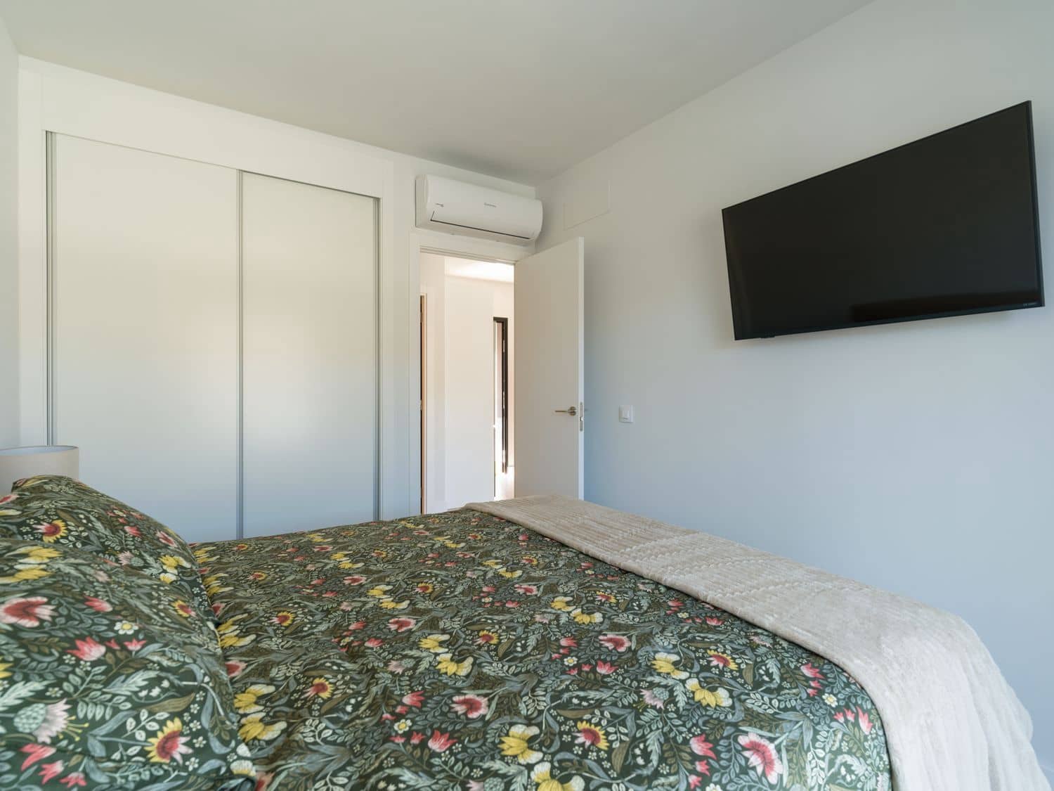 Apartamento de 1 habitación en Puerto Rico en alquiler con piscina garaje - 1.500 € (Ref: 10030017)