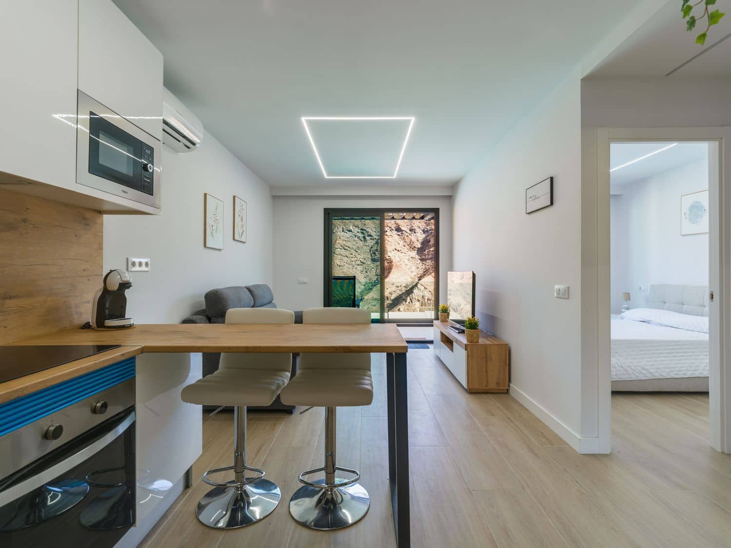 Appartement de 1 chambre à louer à Puerto Rico avec piscine garage - 1 800 € (Ref: 10108826)