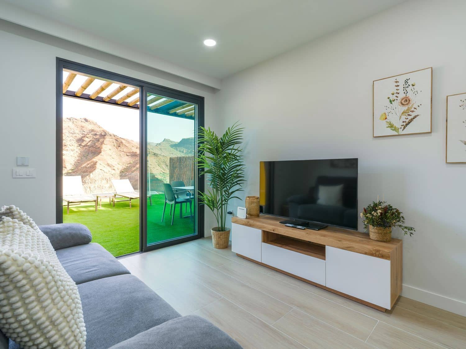 2 bedroom Apartment for rent in Puerto Rico with pool garage - € 2,200 (Ref: 10108828)
