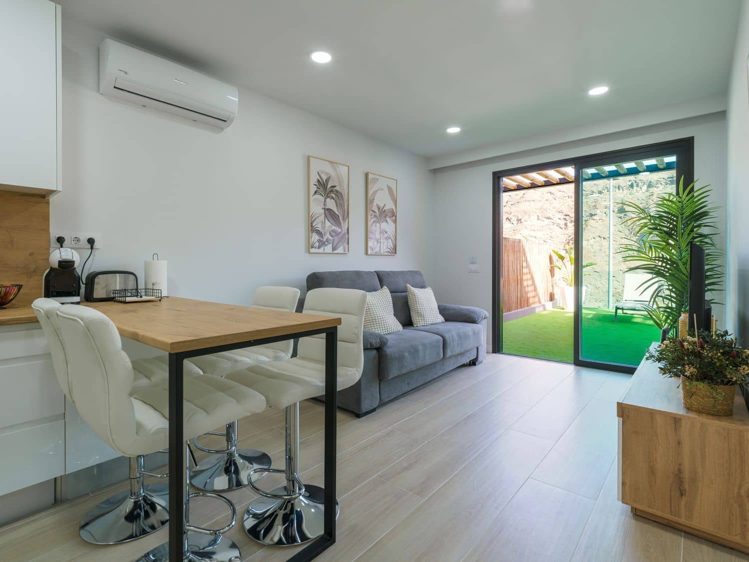 2 bedroom Apartment for rent in Puerto Rico with pool garage - € 2,200 (Ref: 10108828)